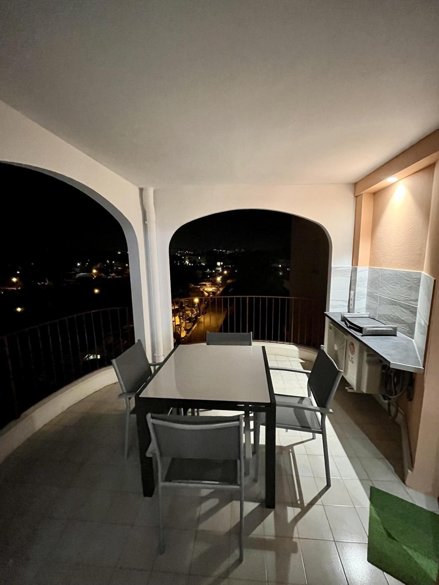Ferienhaus Moderne - Port De - Proche